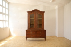 Vitrinenschrank Louis XVI, um 1800, Fr. 2100.-