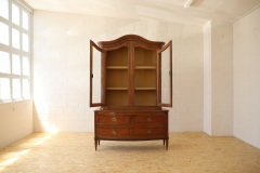 Vitrinenschrank Louis XVI, um 1800, Fr. 2100.-