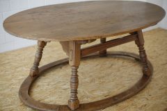 Barocktisch oval, um 1740